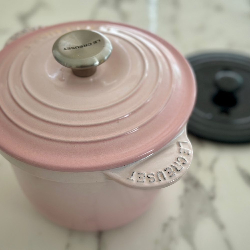 Le Creuset Rice Pot with Inner Lid - 2.25 qt in Pink Cocotte